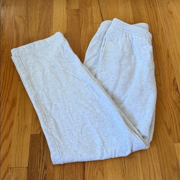 TNA cozy fleece wide leg sweatpants size Small in Heather Chrome - Picture 3 of 6